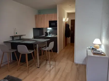 Studio au pied des pistes, balcon sud, parking, Appartement 4 personnes à La Salle les Alpes - Photo 7