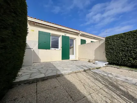 Maison rénovée à 350m de la plage avec terrasse et parking à Dolus-d'Oléron - Photo 8