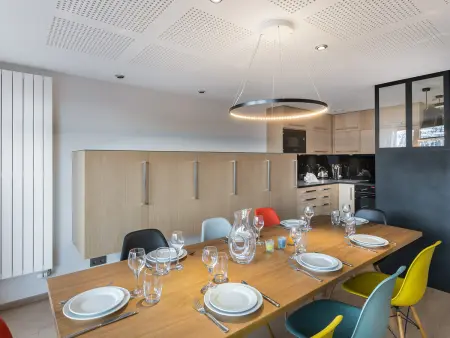 Appartement rénové 3 chambres, Courchevel 1850, avec balcon et parking - Photo 3