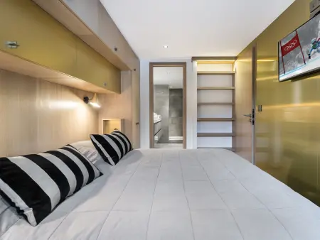 Appartement rénové 3 chambres, Courchevel 1850, avec balcon et parking - Photo 9