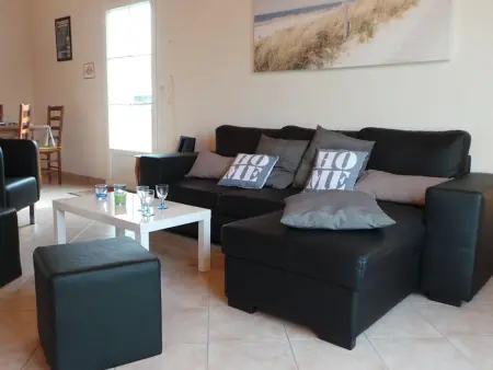 Maison lumineuse avec jardin clos, à 400m de la plage, pour 8 personnes, secteur calme - Photo 2