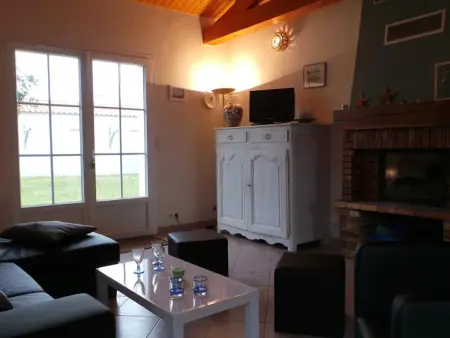 Maison lumineuse avec jardin clos, à 400m de la plage, pour 8 personnes, secteur calme - Photo 4