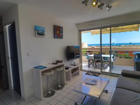 Magnifique 2 pièces rénové avec climatisation et parking privé - Photo 3