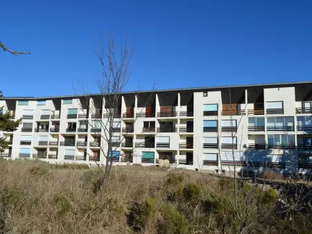 Charmant T2 avec coin cabine, parking et casier à skis - Bolquère - Photo 9