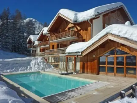 Appartement cosy avec piscine, sauna et hammam, ski aux pieds, draps inclus - Les Orres 1800 - Photo 8