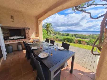 Villa spacieuse avec piscine et vue mer à Cavalaire - Photo 18
