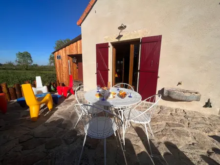 Gîte  Tout Inclus  en Campagne Berrichonne avec Terrasse & Parking Privé - Photo 6