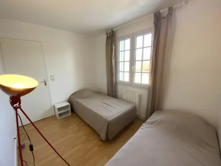 Maison à Fouras, 3 chambres, cour ombragée, proche centre et plages - Photo 11