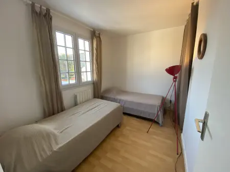 Maison à Fouras, 3 chambres, cour ombragée, proche centre et plages - Photo 12