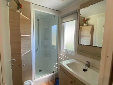 Mobil-home 3 chambres proche plage à Fouras, idéal 6 pers., équipement complet, calme assuré. - Photo 10