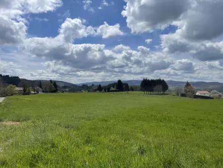 Écrin de verdure pour couple avec parking, Gite 2 personnes à Châtel Montagne - Photo 11