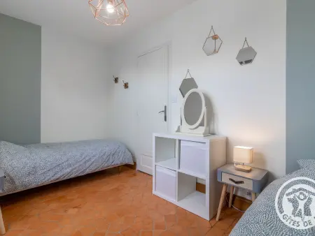 Gîte de groupe avec salle de jeux, jardin 4000m², proche forêt de Chandelais et Zoo de la Flèche - Photo 35