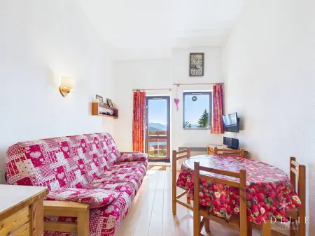 Studio Mezzanine avec Balcon Exposé Sud, Pieds des Pistes, Proche Commerces et Garderie - Photo 1