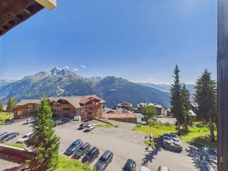 Studio Mezzanine avec Balcon Exposé Sud, Pieds des Pistes, Proche Commerces et Garderie - Photo 3