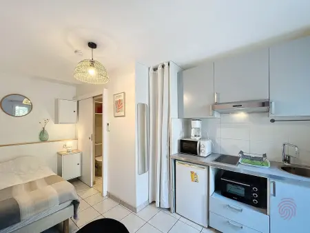 Studio cosy avec terrasse, proche thermes et centre-ville - Lamalou-les-Bains - Photo 3