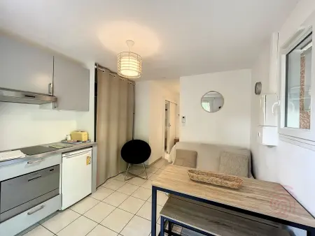 Charmant studio avec terrasse Sud, proche thermes et centre - Lamalou-les-Bains - Photo 2