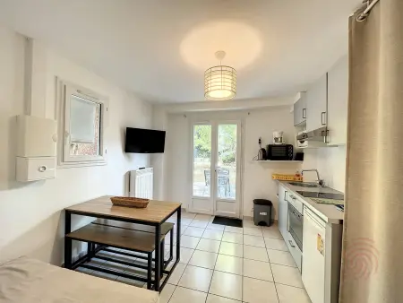 Charmant studio avec terrasse Sud, proche thermes et centre - Lamalou-les-Bains - Photo 5