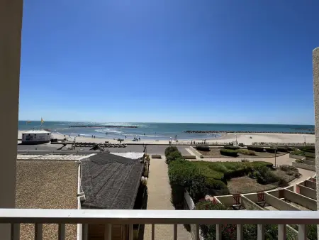 Magnifique T2 cabine 7 pers face mer avec parking et WIFI à Palavas - Photo 10