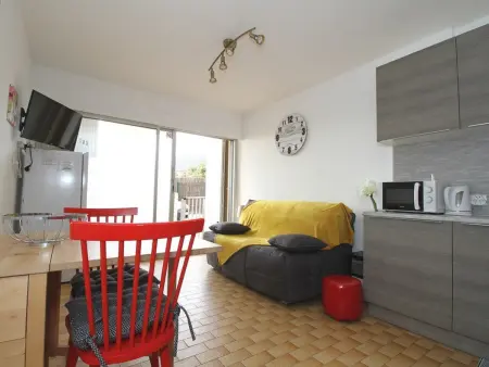 Spacieux T2 rénové proche étang de Thau, climatisé, terrasse, parking, WiFi à 800m des thermes - Photo 3