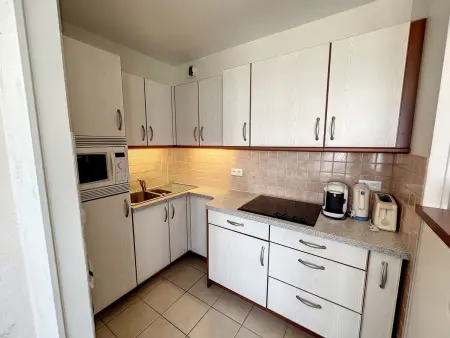 Appartement 2 chambres près de la plage avec balcon, ascenseur, garage et Wi-Fi gratuit - Photo 5