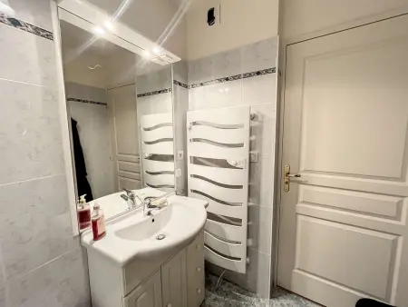 Appartement 2 chambres près de la plage avec balcon, ascenseur, garage et Wi-Fi gratuit - Photo 21