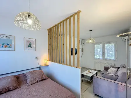 Appartement F1 avec Terrasse et Clim, à 650m des Thermes - Lamalou-les-Bains - Photo 6