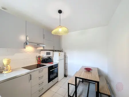 Appartement F1 avec Terrasse et Clim, à 650m des Thermes - Lamalou-les-Bains - Photo 9
