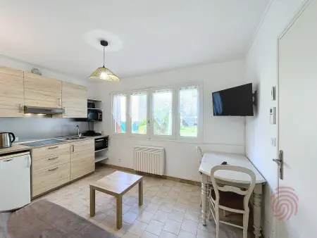 Charmant T2 avec terrasse Sud, parking, WiFi, animaux acceptés - proche thermes et centre Lamalou - Photo 2