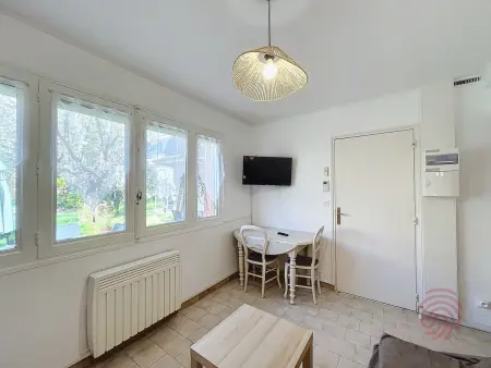 Charmant T2 avec terrasse Sud, parking, WiFi, animaux acceptés - proche thermes et centre Lamalou - Photo 3