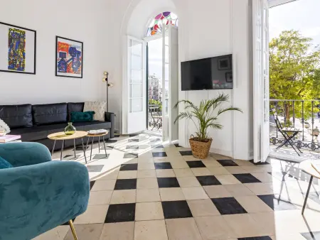 Grand appartement rénové, 4 chambres, parking, centre de Malaga - Photo 1