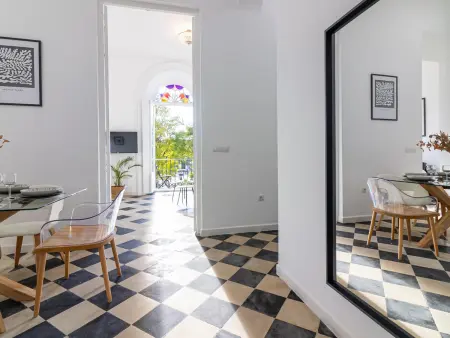 Grand appartement rénové, 4 chambres, parking, centre de Malaga - Photo 9