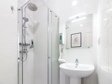 Grand appartement rénové, 4 chambres, parking, centre de Malaga - Photo 14
