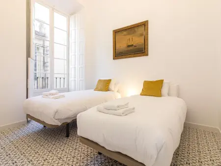 Grand appartement rénové, 4 chambres, parking, centre de Malaga - Photo 21