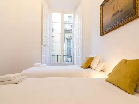 Grand appartement rénové, 4 chambres, parking, centre de Malaga - Photo 22