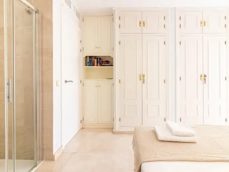 Appartement lumineux 2 chambres Malagueta, climatisation, proche centre - Photo 5