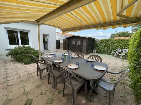 Maison rénovée 5 pièces, jardin clos, à 2 pas de l'océan, pour 10 personnes - Saint-Jean-de-Monts - Photo 7
