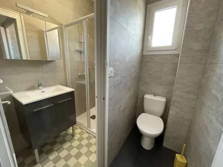 Maison rénovée 5 pièces, jardin clos, à 2 pas de l'océan, pour 10 personnes - Saint-Jean-de-Monts - Photo 16