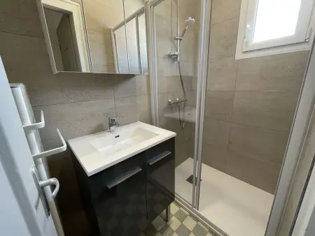 Maison rénovée 5 pièces, jardin clos, à 2 pas de l'océan, pour 10 personnes - Saint-Jean-de-Monts - Photo 17