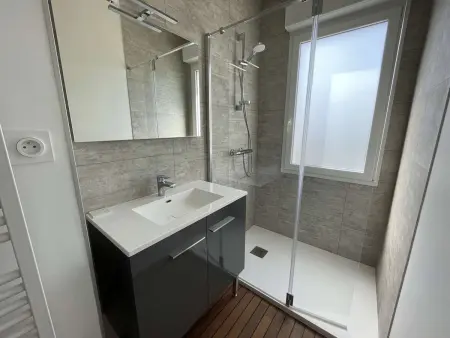 Maison rénovée 5 pièces, jardin clos, à 2 pas de l'océan, pour 10 personnes - Saint-Jean-de-Monts - Photo 22