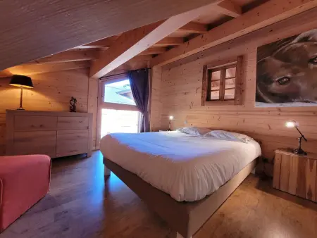 Grand appartement au cœur du village avec parking - Photo 10