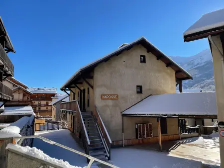 Chaleureux Appartement au Centre Village avec Cheminée - Photo 13