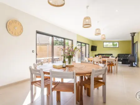 Maison spacieuse avec piscine chauffée et animaux acceptés - Photo 5
