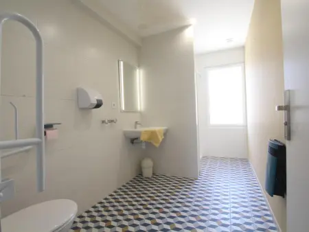 Maison spacieuse avec piscine chauffée et animaux acceptés - Photo 14