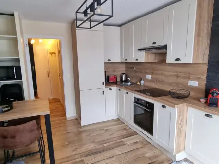 Moderne appartement avec grande terrasse exposée sud, parking, TV et internet - 4 personnes - Photo 1