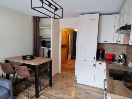 Moderne appartement avec grande terrasse exposée sud, parking, TV et internet - 4 personnes - Photo 3