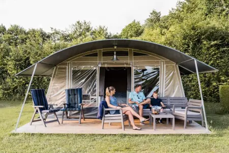 Camping Nommerlayen 2, Lodge à Nommern près de Forêt - Photo 1