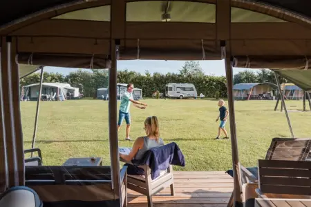 Camping Nommerlayen 2, Lodge à Nommern près de Forêt - Photo 5