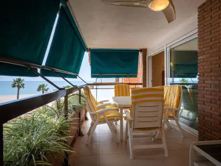 Appartement lumineux avec terrasse en bord de mer - Photo 4
