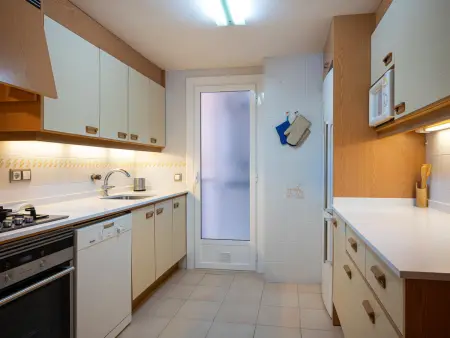 Appartement lumineux avec terrasse en bord de mer - Photo 16