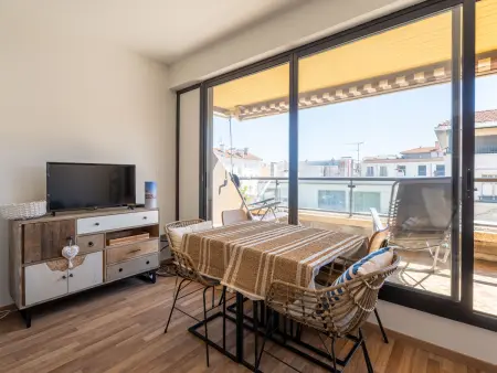 Grand Studio Rénové, Balcon, Centre-Ville Arcachon, à 50m de la Plage, Tout Équipé - Photo 2